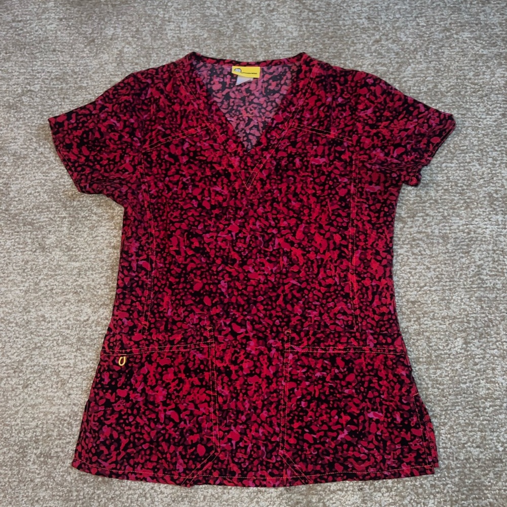 WonderWink Red Pink and Black Speckled Dot Patterned Scrub Top size XS